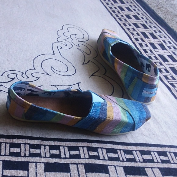 Toms Shoes - TOMS Classic Slip-on Multicolored Flat